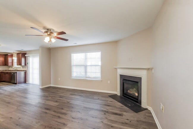 Photo - 1536 Eastway Dr