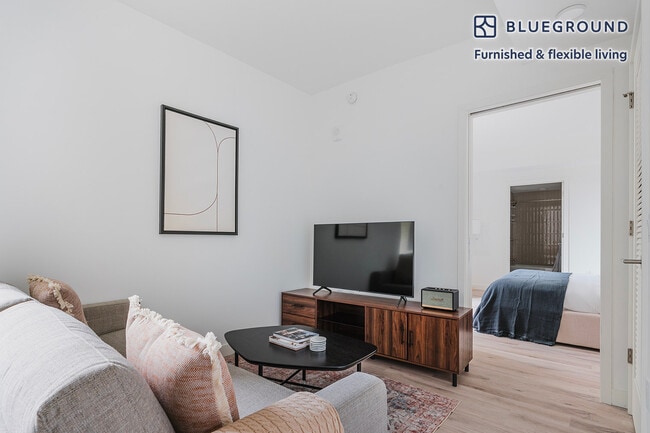 Photo - 1 Florida Ave NE Unidad FL4-ID960