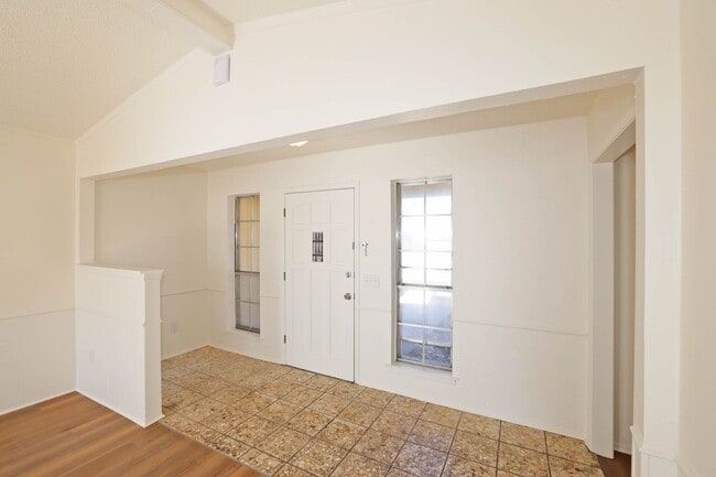 Photo - 3 bedroom rental in Ridgecrest!