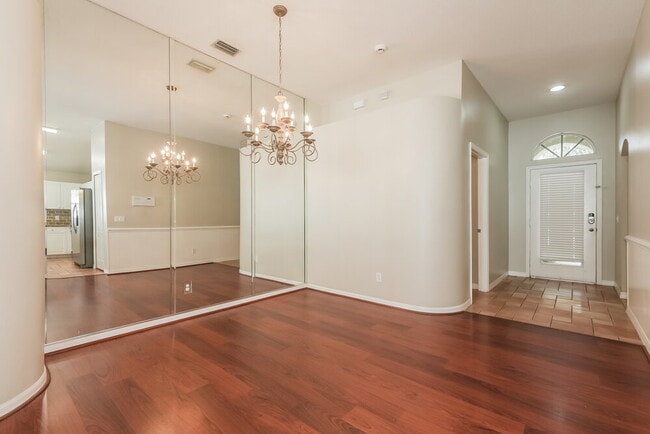 Photo - 2010 Berry Lake Dr