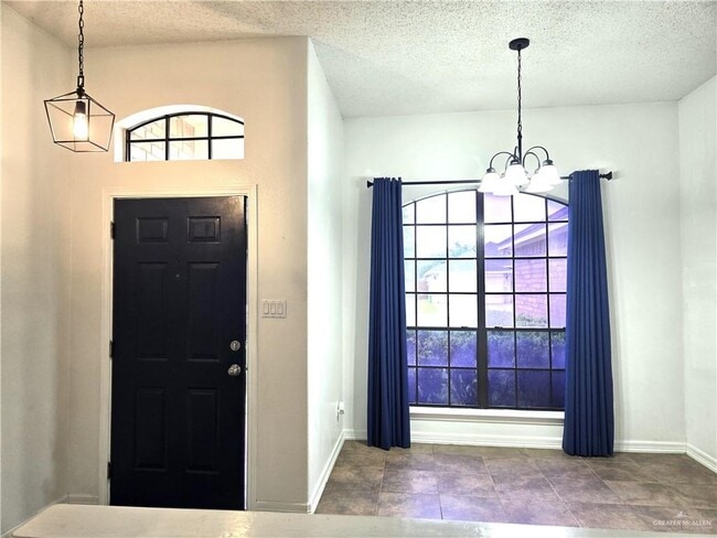 Photo - 26 E St