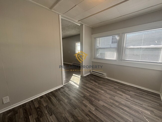 Photo - West Side, Close to the Airport, 1 Bedroom...