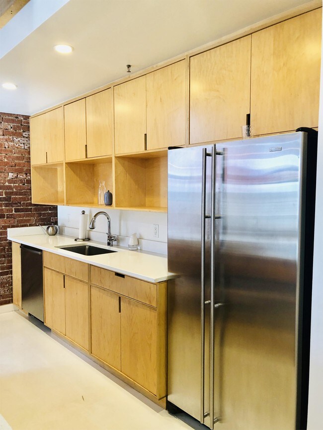 Photo - 1803 Wyandotte St