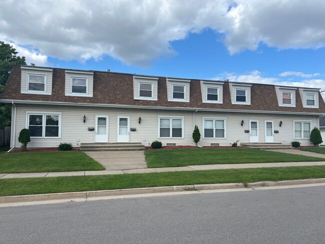 Building Photo - 717 Fairwood Dr Unit #4 Rental