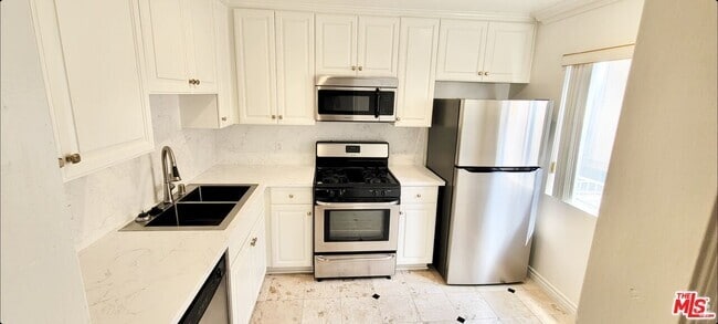 Building Photo - 1021 5th St Unit 103 Rental