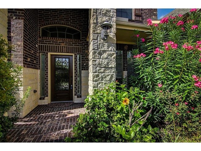 Photo - 10207 White Pines Dr