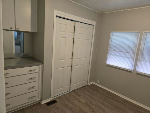 Photo - 315 50th Avenue Plaza W