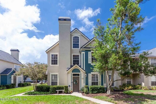 Building Photo - 13700 Richmond Park Dr N Unit 403