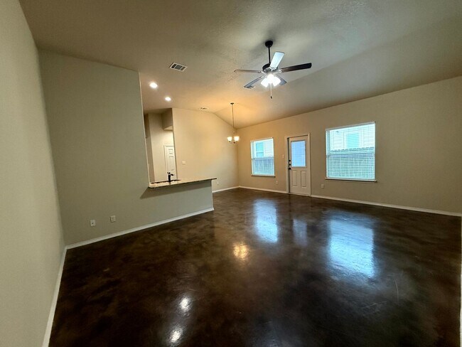 Photo - 228 Ragsdale Way