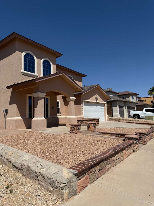 Photo - "Spacious 4-Bedroom Oasis with Granite Kit...