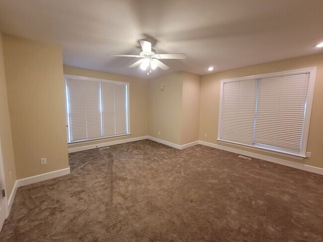 235 Scenic Dr