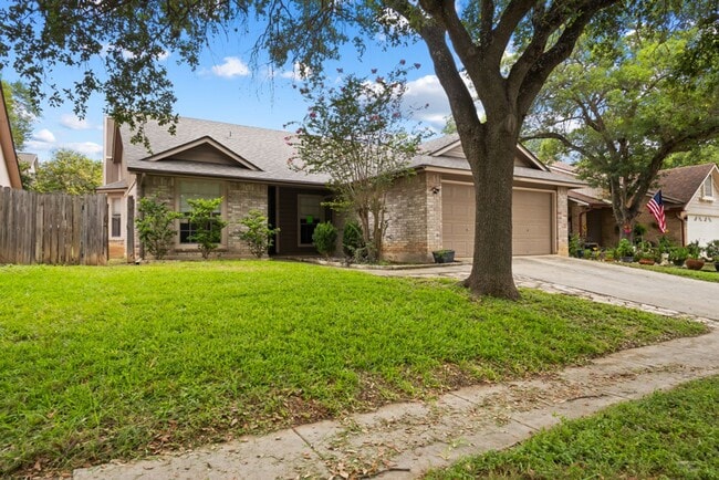 8007 Forest Crossing