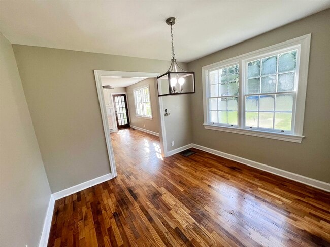 Photo - 515 Greenville St