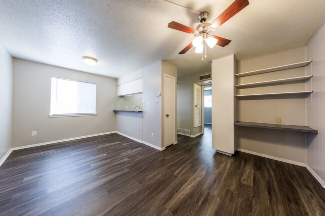 Photo - Los Arcos Apartments - Hyde Park
