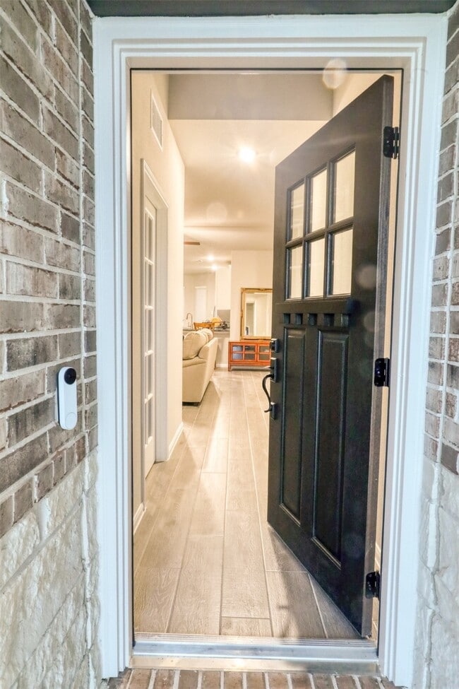 Photo - 30533 Pleasant Oaks Dr House