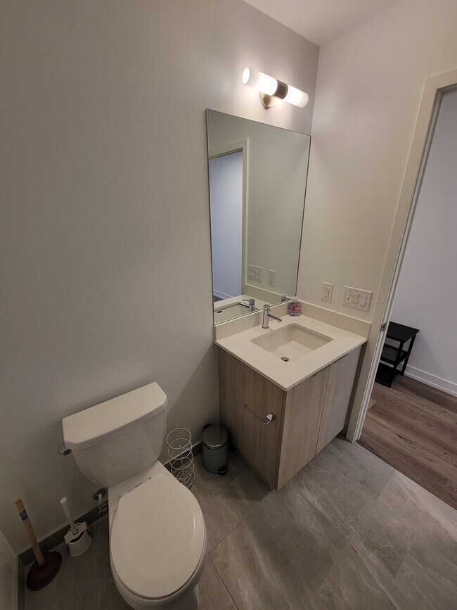 Photo - 395 Square One Dr Unité 2911