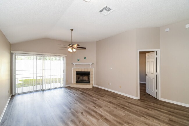 Photo - 7737 Manassas Ct E