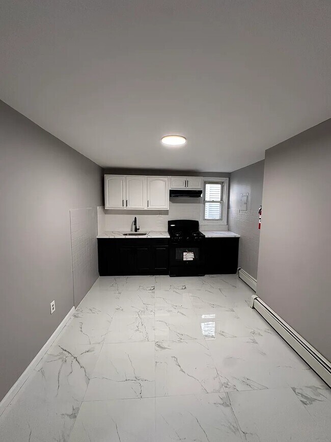 Photo - 580 Broadway Apartment Unit 2R
