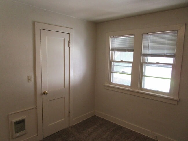 Photo - 1 Bedroom Duplex Right Next to Library - W...