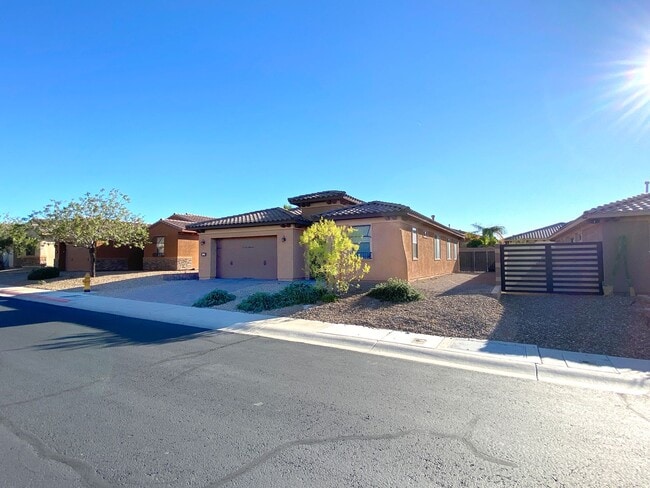 Great single story home 4 beds 3 baths in ... - Great single story home 4 beds 3 baths in ...
