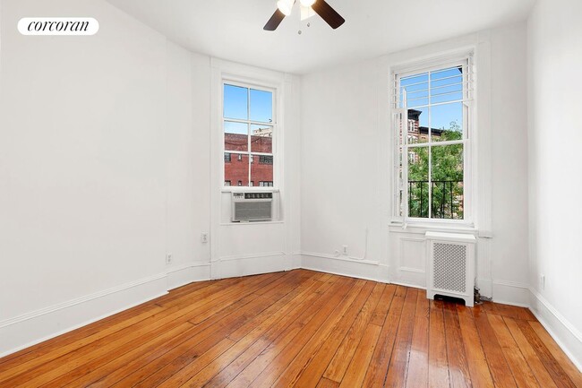 Building Photo - 163 W 10th St