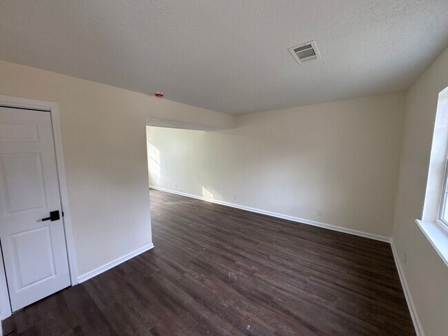 Photo - 4082 Forest Ave W Unit B