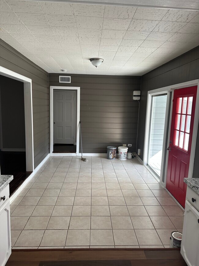 Photo - 606 John Page Dr