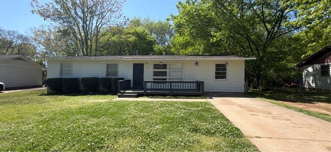 Building Photo - 3058 Boswell Dr NW