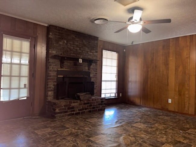 Photo - 1706 Dorgan St