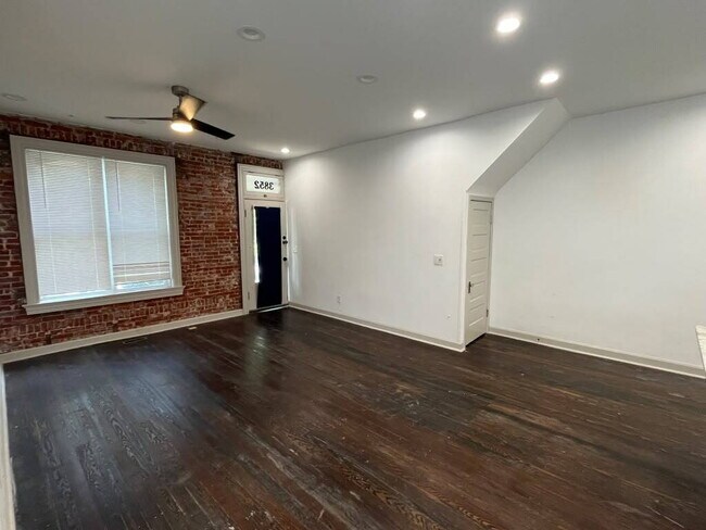 Photo - "Executive 2-Bedroom Haven with Gleaming Hardwood Floors in St. Louis City – 3852 Juniata Street!...
