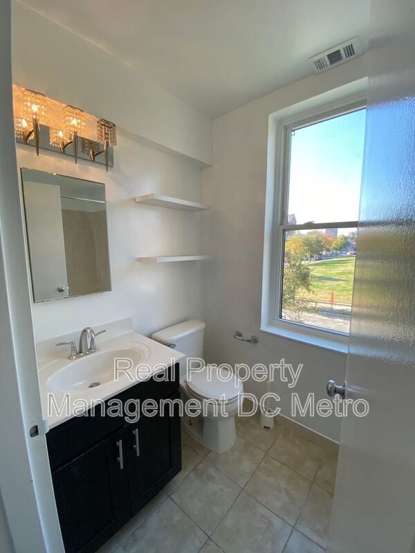 Photo - 80 New York Ave NW Unidad 203