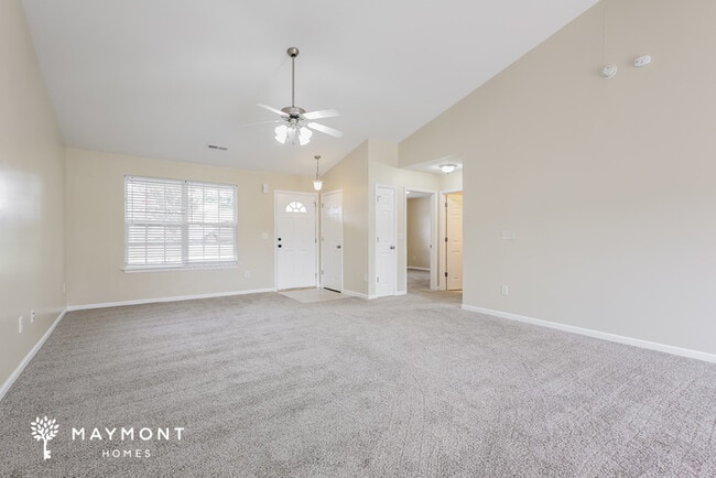 Photo - 318 Cool Embers Ln
