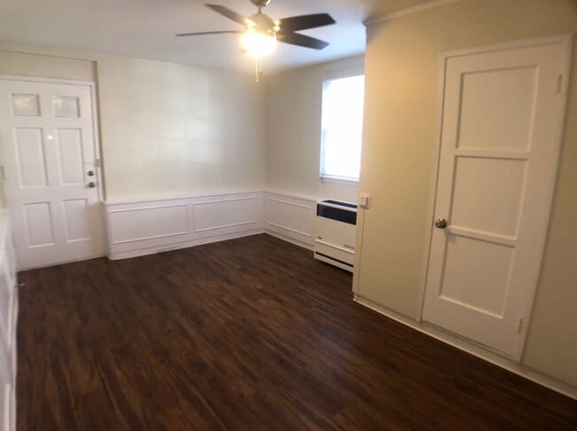 Photo - 611 Levering Ave