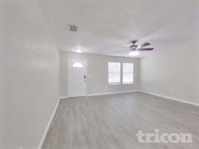 6139 Plumbago Pl