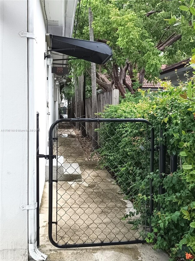 Photo - 1819 Fillmore St Apartment Unit RW