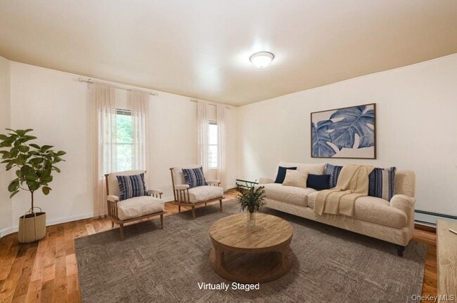 Photo - 84 Ravine Ave