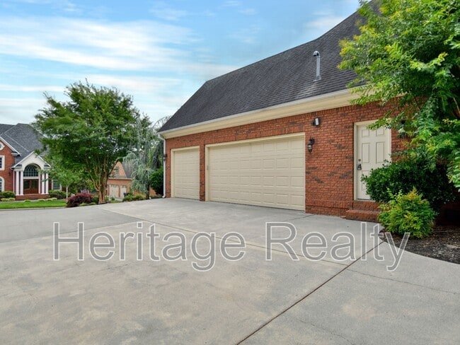 Photo - 1856 Greywell Rd