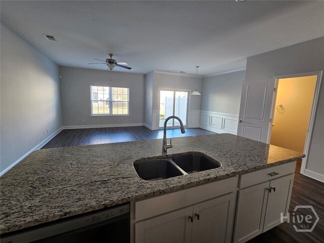 Photo - 325 Gov Gwinnett Way