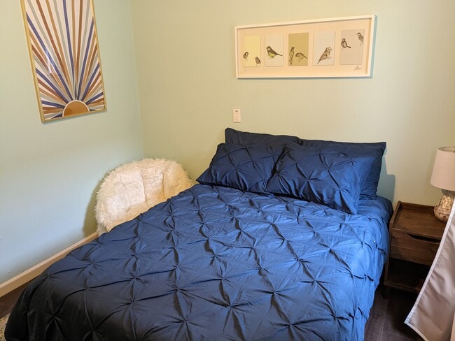 Photo - 4116 S Thompson Ave Unidad Furnished AND Utilities