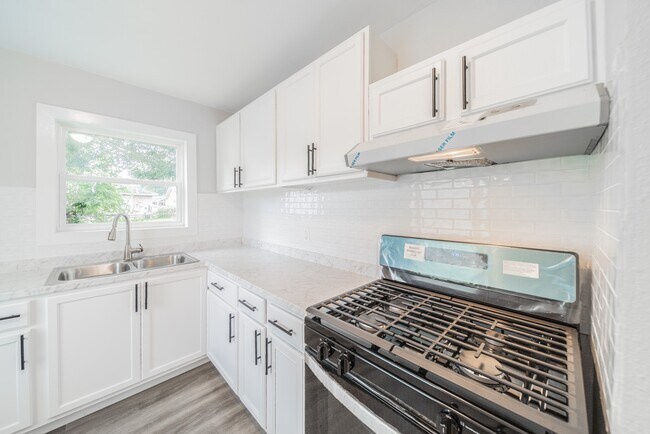 Photo - 6307 Westover St