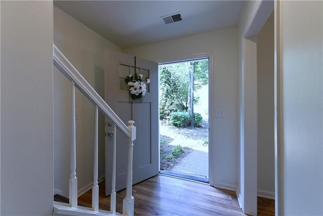 Photo - 1697 Cedar Bluff Way