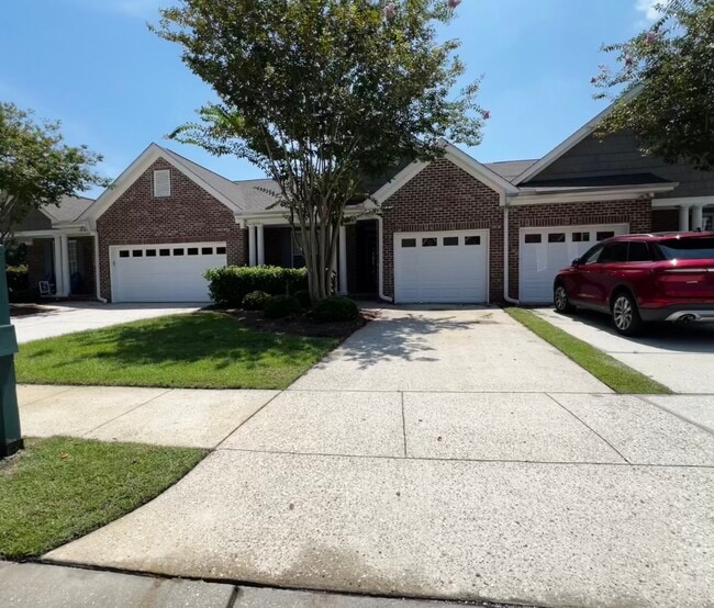 Building Photo - 1262 Greensview Cir Rental