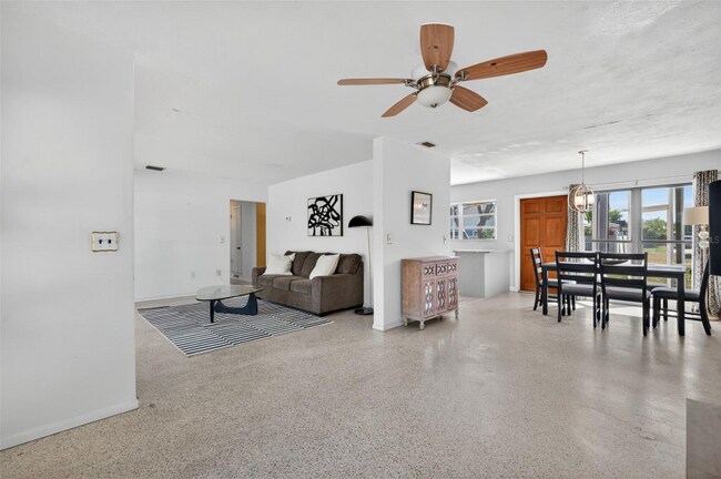 Photo - 5614 36th Ave N