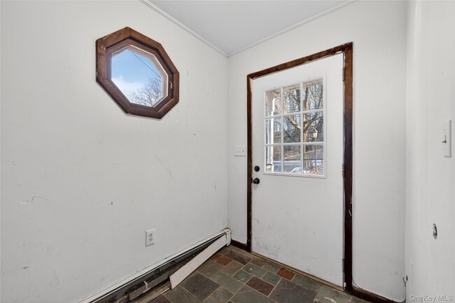 Photo - 32 Quaker Hill Rd