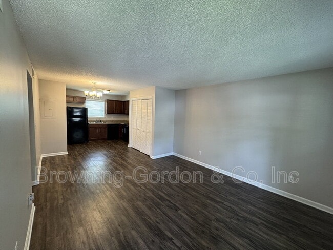 Building Photo - 1303 Acklen Ave Unit #103