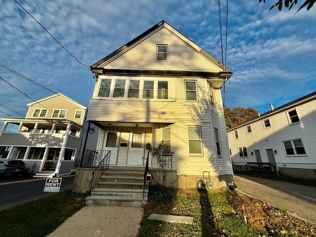 Building Photo - 188 Arlington St Unit 1