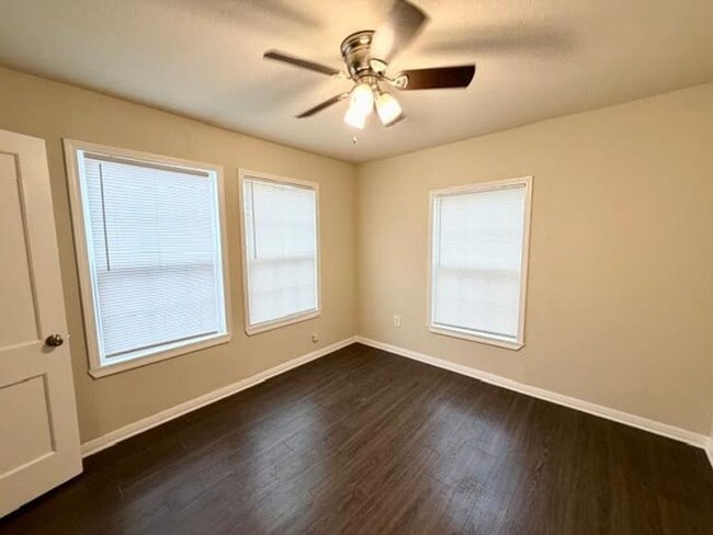 Photo - La Clede Properties Unit 608 LaClede St.  B (upstairs)