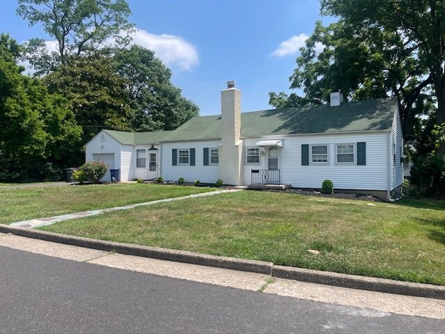 Photo - 733 Fairfield Rd House