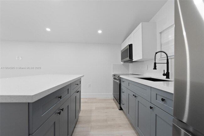 Photo - 129 SW 9th Ave Unidad 2