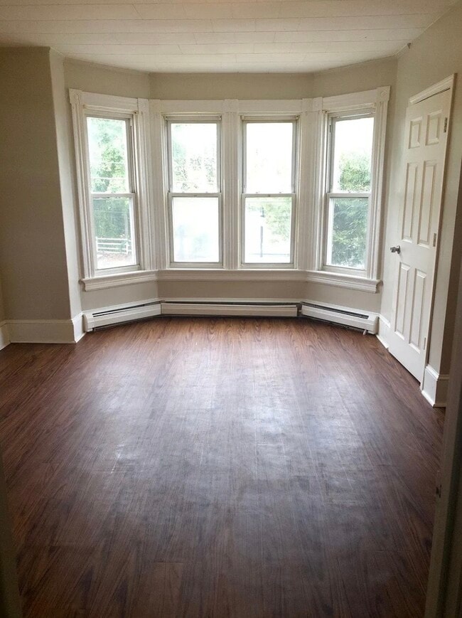 Photo - 89 Hamlet Ave